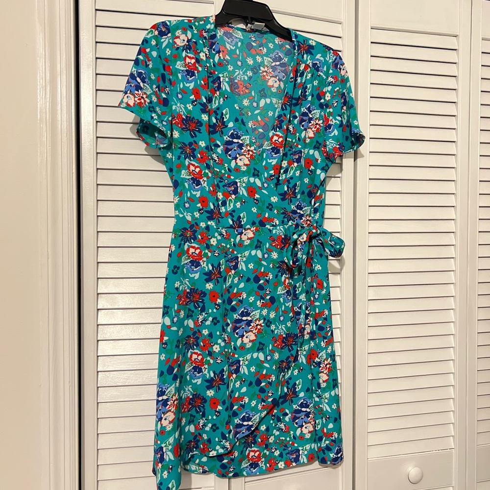 J. Crew Floral Wrap dress🌸🌷💙👗